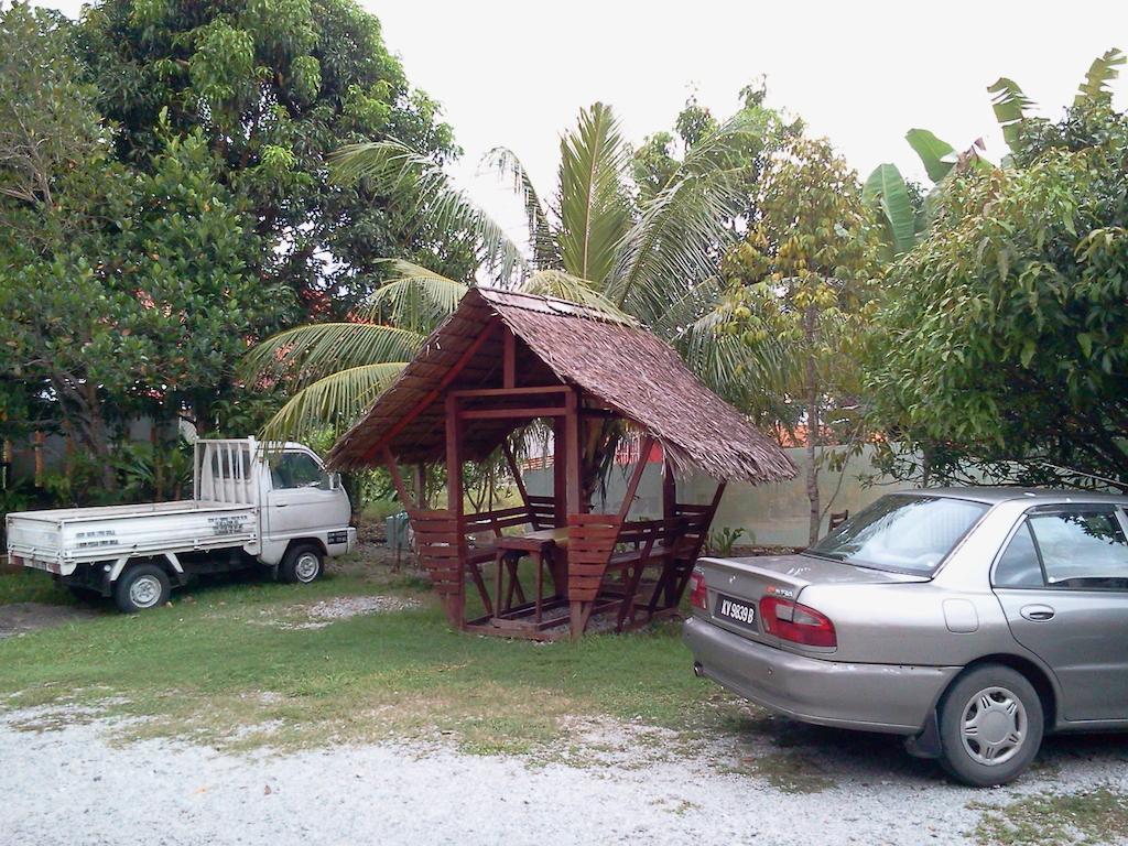 Peach Blossom Village Kuah Exterior photo